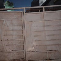 باب • عرض ٢.٥م • ارتفاع ٢.١م