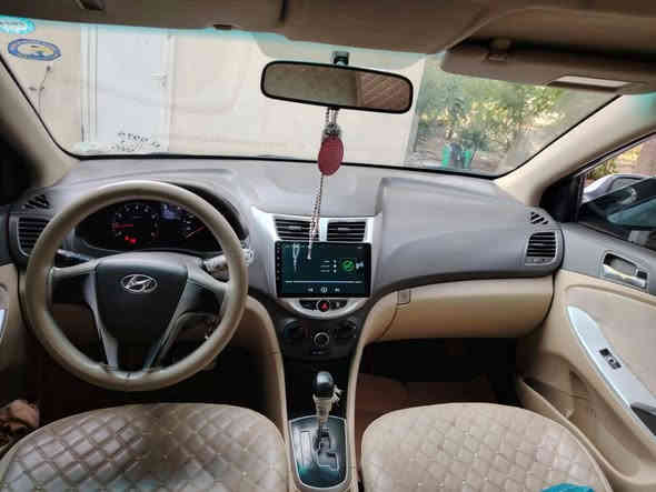 هوندا سكينت موديل ٢٠١١   ئو تو ماتيك  ته نها نيو جه مه له غي سايه في بو ياخه به بي ناو كرتن سه ياره يه كه مالي دوسته نه مونه يه له جواني جوار تايه لوكي له زيره كيرو مه كينه و به ناو كردنت به شه رته  سه ياره كه مالي دوسته  هي معره ز نيه  سه ياره كه شاشه ئايبارته و كاميره يه و حاسه يه  سعري  ته نها ٩٩ كه لا و مه جاليكي برايانه 
*********** دخان
