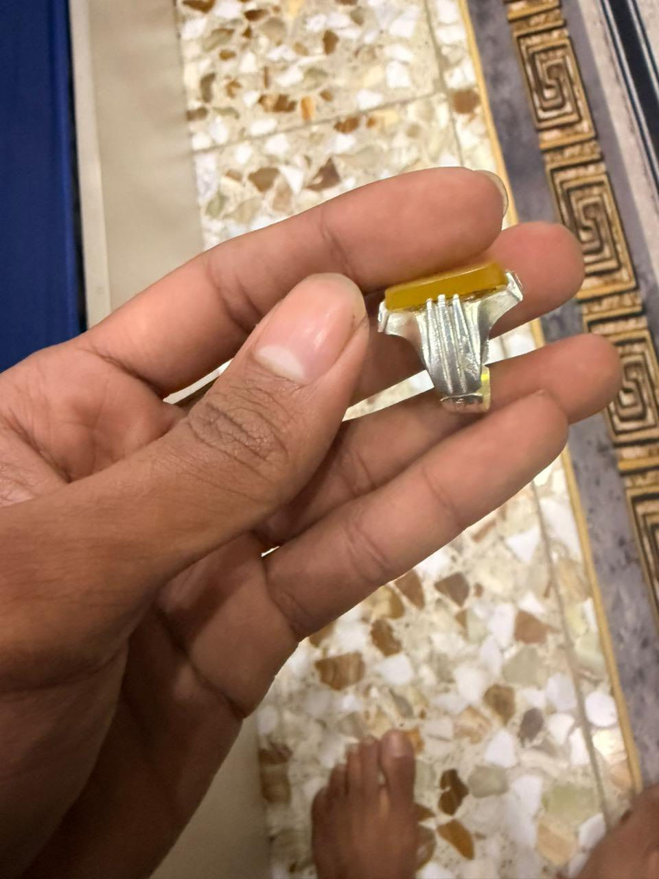 السلام عليكم عقيق يماني  مطلسم شرف الشمس فضه عيار ٩٢٥ قياس١٩  عنوان بغداد مدينه الصدر سعر ٥٠


**إذا كنت صاحب هذا الإعلان وتريد حذفه لأي سبب، رجاءا أرسل رسالة إلى الدعم الفني**