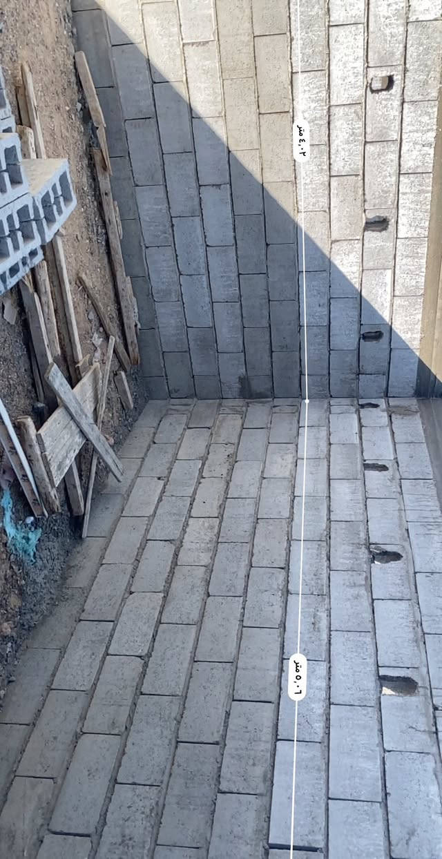 السلام عليكم
بيت للبيع زراعي سند ٢٥ ب اسم عراقي من السيبة 
البيت بالسيبة شارع سيد كاظم قرب بيت ابو محمد فاروق مساحة القطعة ٢٣٠ ومساحة البناء ١٤٠ غرفتين كبار ومناور ٢ وحمامات اثنين وتواليت وهول  ومطبخ حار وبارد السعر ب٣٣ وبي مجال ***********
