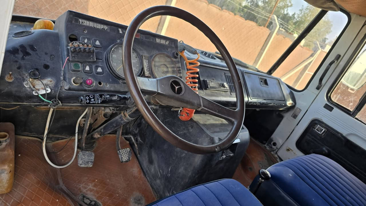 خرسه للبيع موديل ٨٣ سياره نضيفه
رقم بغداد 
سعره ٥٠ ورقه وبيه مجال 
*********** للاستفسار
