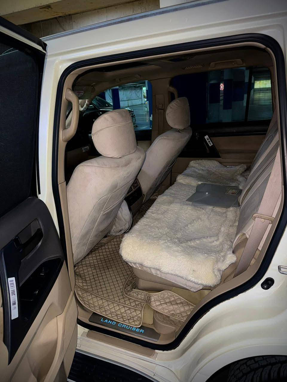 لاندكروزر GX 2014 فول V6 – دبل سبير
ماشية 168 ألف كم حقيقي
بشرط فحص وكمبيوتر
وارد شركة جهان
سلايد
ثلاجة
مثبت سرعة
ستيرنگ فوليوم
فلشر اوتو
السنوية ورقم جديد
بيها صبغ خفيف بين الجاملغ وباب الخلف
موضح بالصور
بلا معجون وبلا ضرب او ليد
ويها 2 PDR صغار

🟪 السعر  :: الطلب في التعليقات ويوصلك مباشرة ✍️ 📩

الگير والمكينة والكرونة والدفرنسات بشرط
ما بيها أي مشكلة

رقم المالك:
***********
