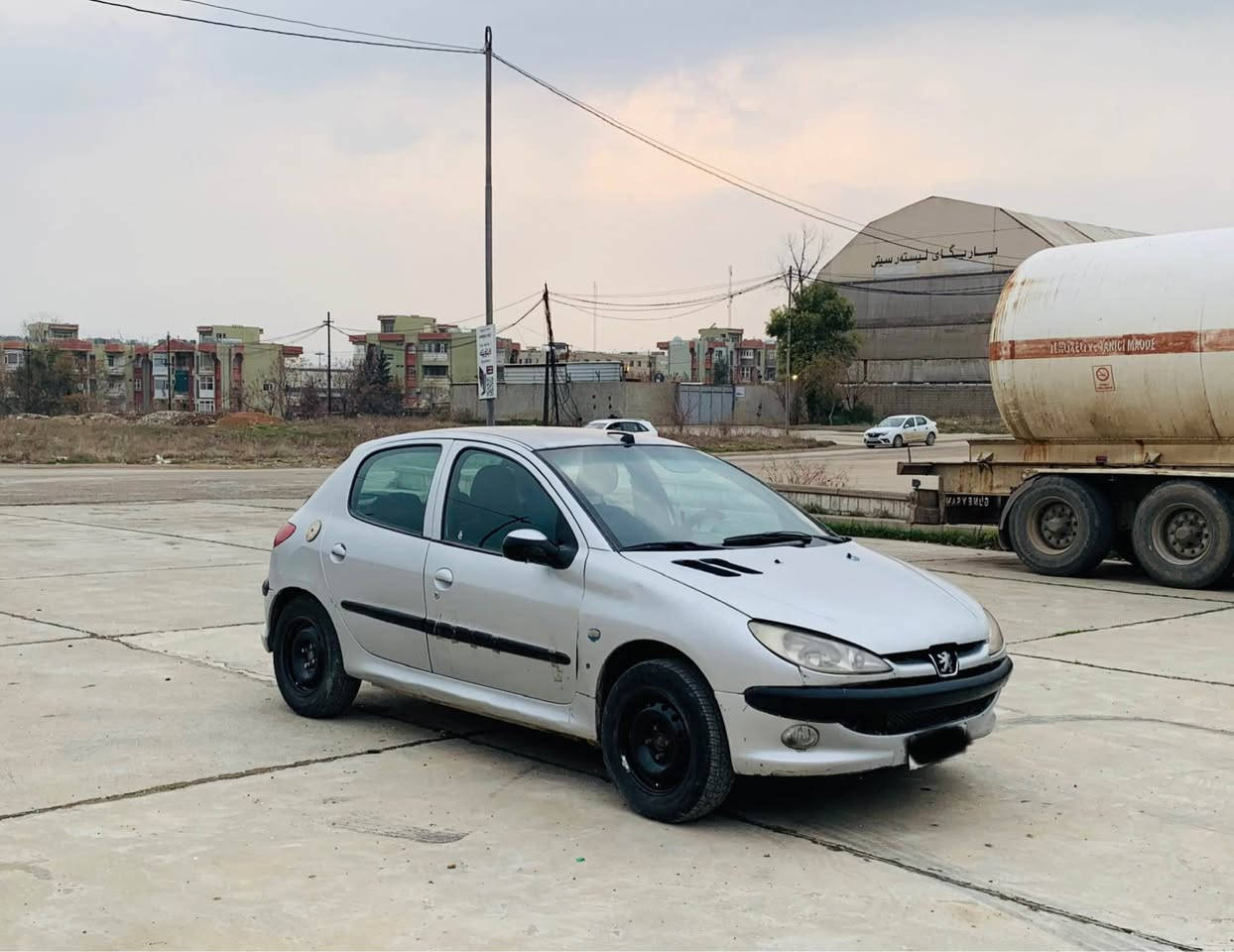 *********** موديل 2005 ئارم بلاستيك هةولير بةشةرتي ئارم ئةوةليات براوة نةبيت كير ئوتوماتيك كيرومكينة بةشةرت بيشو دواي توندو تولة كارةباي هةمو ئيش ئةكات تايةي تازةية دةعمو ليدراوي هيج نية سيارةيةكي زور ريكو بيكة سعر ٢٧ معاملة لة سليمانيم *********** السليمانية, العراق
