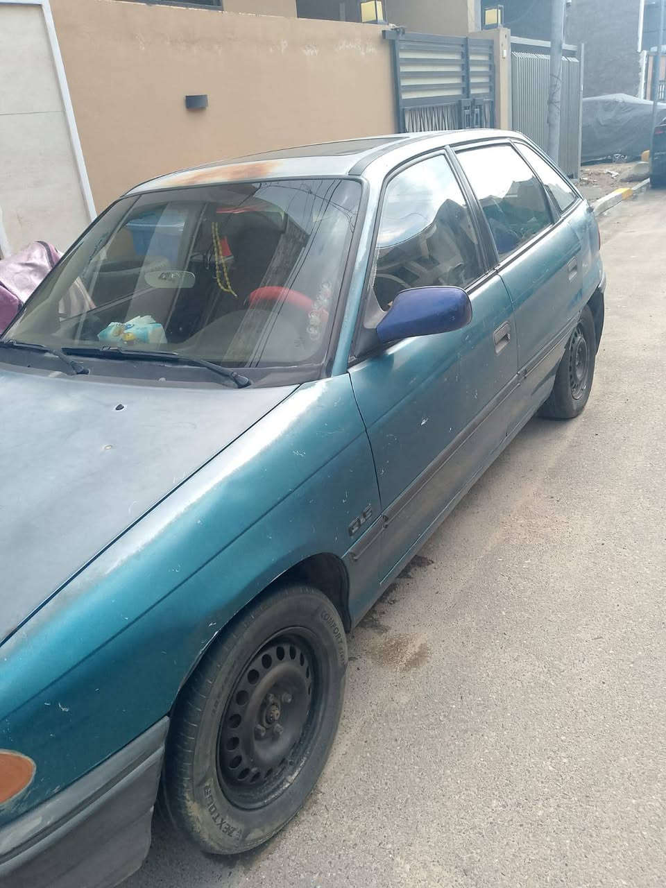 السلام عليكم اوبل استرا للبيع سيارة ابلادية رقم وهزة جديد انكليزي رقم بغداد العنوان بغداد حي الجهاد مجمع النسيم رقم تلفون ***********
