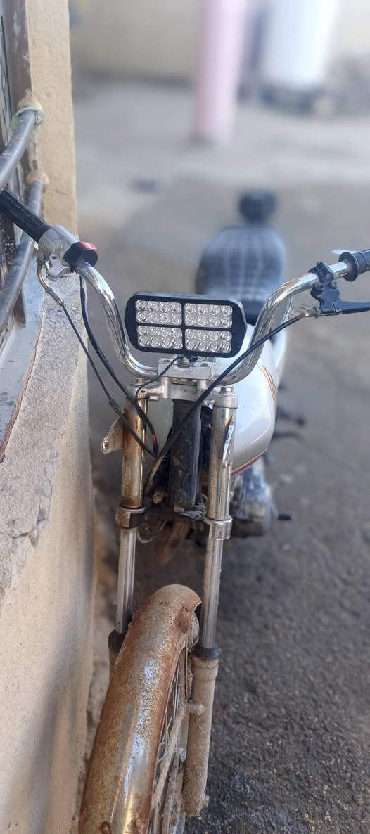 سلام عليكم دراجه لبيع السعر خاص والتفاصيل هم خاص والي يريده بي خير ويدلل رقمي ***********بي واتساب
