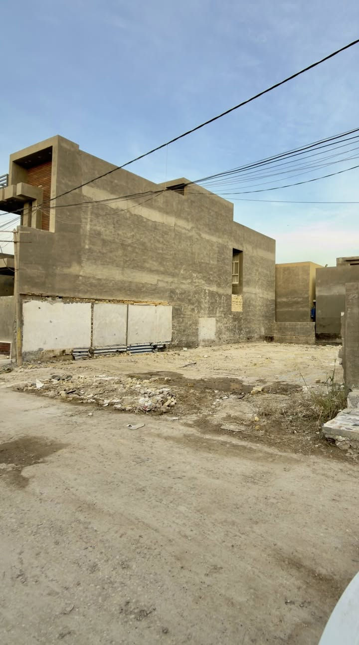 قطعه للبيع
(طابو صرف)
المساحة 268 م
الواجه 12.5م
النزال 21.5م
• الموقع البكرلي 
اقرب نقطه داله مدرسة بنت الهدى 
كافه خدمات متوفره ومنطقه جداً هدوء 
ملاحظة: يمكن بيع القطعه كامله اونصفها
للاستفسار ***********
