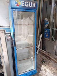 ثلاجة • للبيع