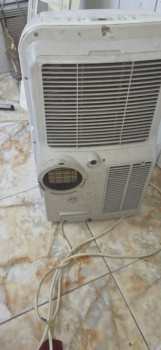 السلام عليكم سبلت لبيع سبلوت واحد طن تبريد ثلج مامصلح ابد سبلت جديد سعر 175وبي مجال  
رقم ***********

