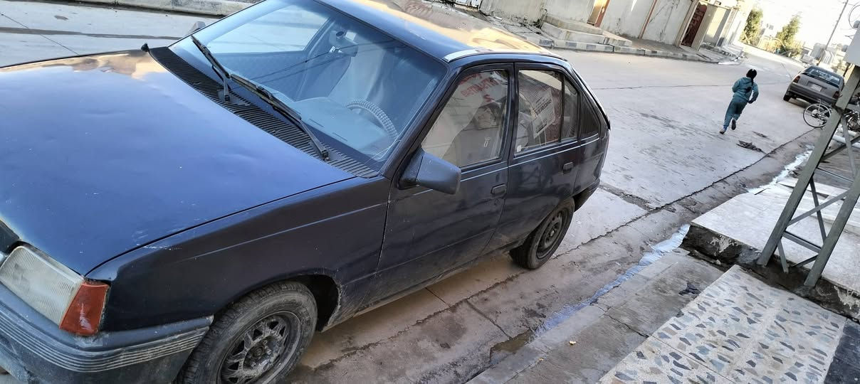 كاديت للبيع السعر 18وبي مجال كابون  بانزين محرك شرط تحويل شرط المكان موصل الأيسر ***********
