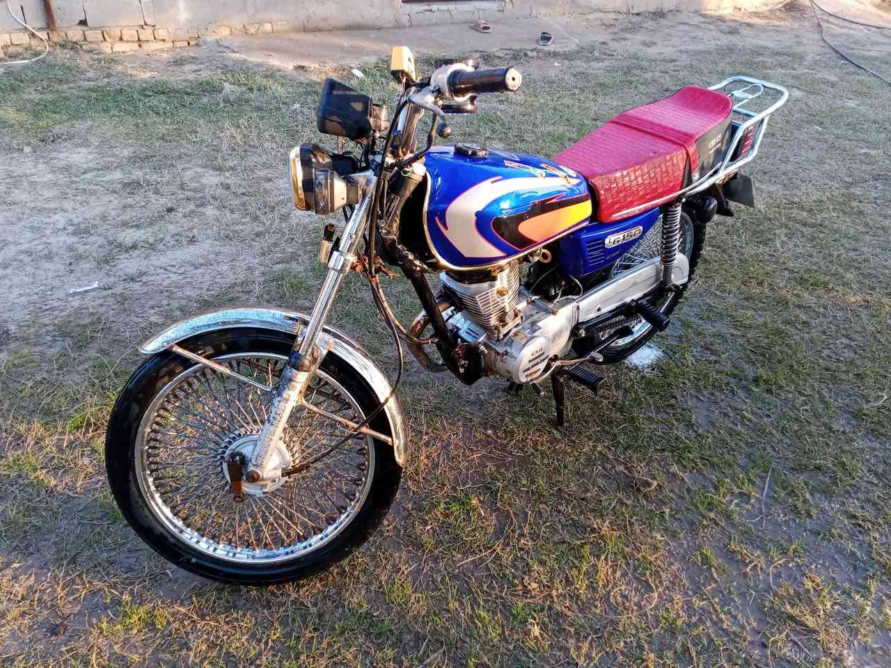 السلام عليكم للبيع تايكر موديل 21 كلشي شغال بيها مكاني حله قضاء القاسم ع السلام السعر 400وبيها مجال بسيط للاتصال ***********
