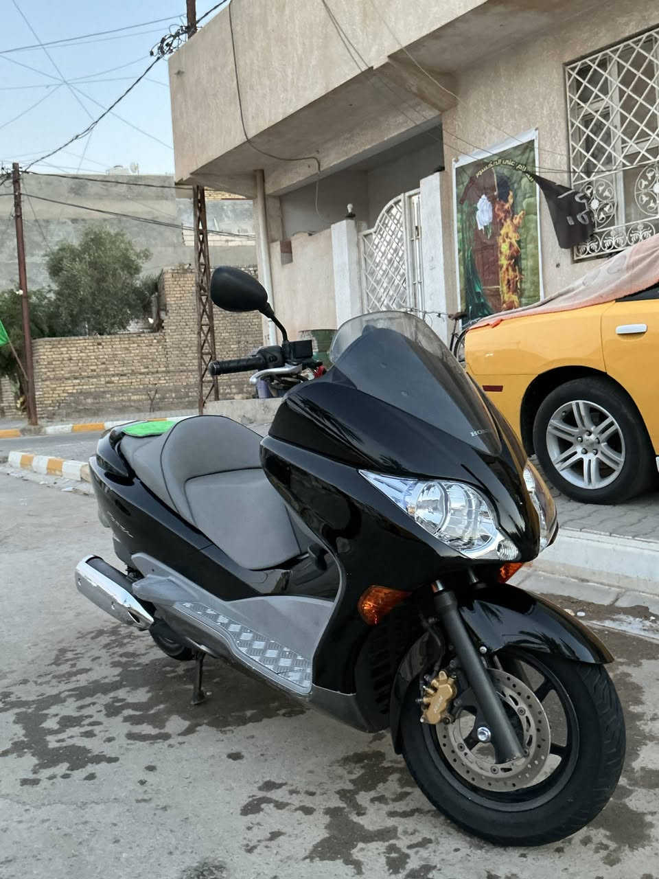 سلام عليكم فورزه 010لبيع دراجه رمبه بحالت وكاله ماشيه 11الف حقيقي دراجه مكفوله من كل نواحي مكاني واسط قضاء الحي سعرها 19شراي بيه خير ويدلل***********
