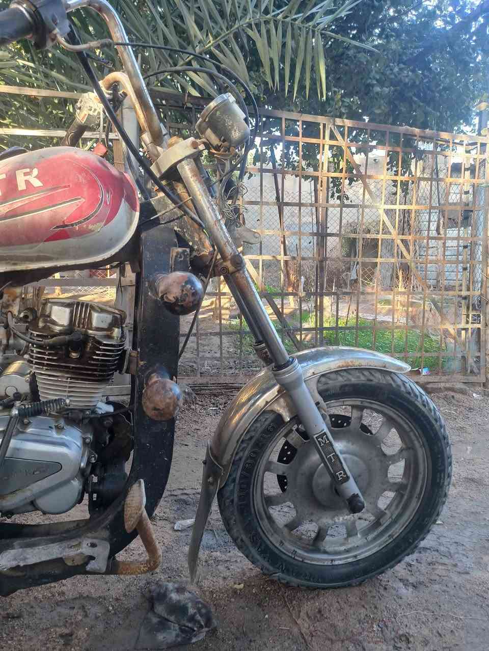 السلام عليكم شباب ستوته أمتي ار للبيع السعر 450 أو بي مجال بني منصور قرب التانكي مال بيت نعيس  رقمي ***********
