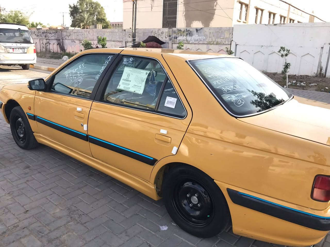 السلام عليكم بيجو بارص موديل ١٥ سياره جديده بمعنى الكلمه صدر امامي خلفي جديد مصفره هيئيه وغرامات بيه بنيد صبغ وجاملغ صفحت لسايق مبدل مكاني بغداد حي العامل سياره بيه منضومه غاز السعر ٤٣  ***********
