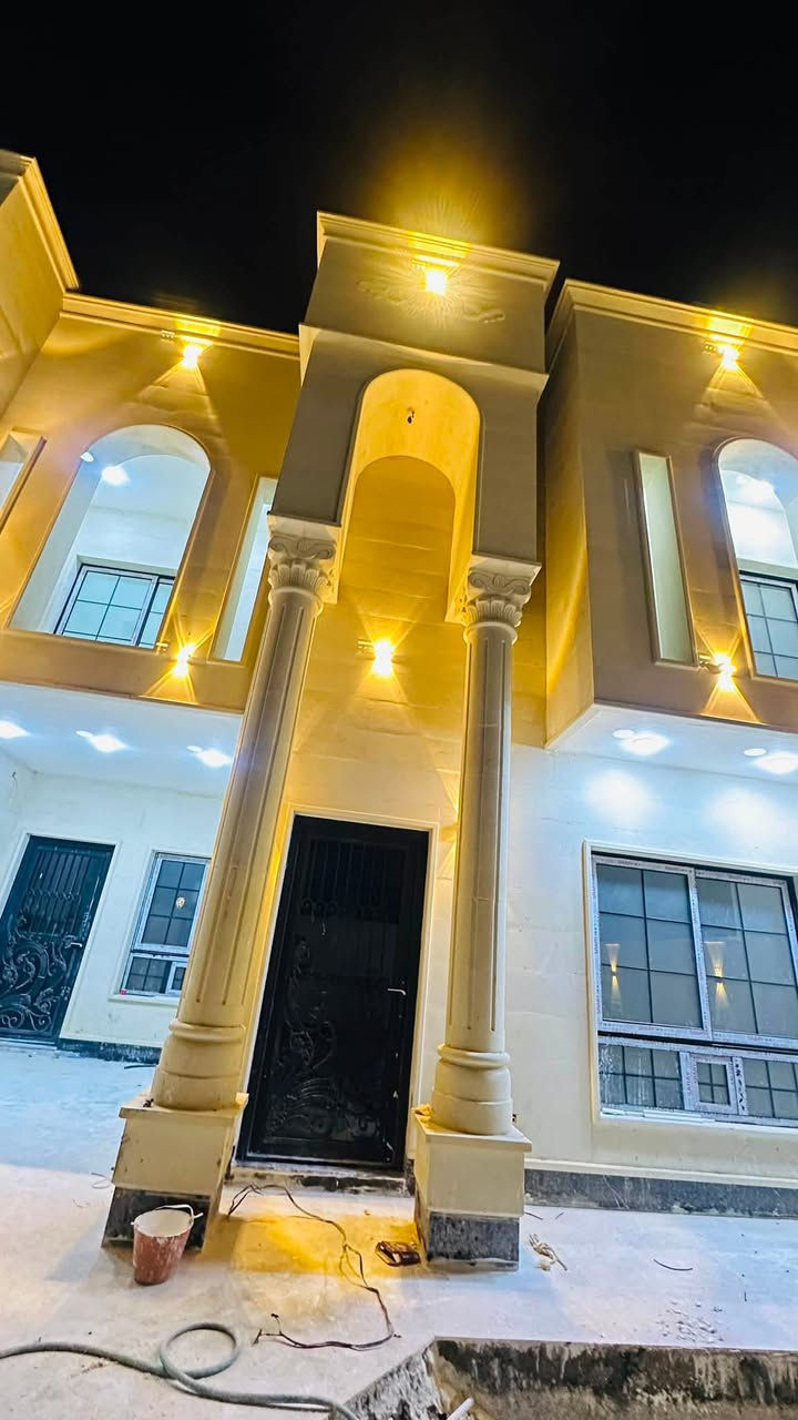 السلام عليكم بيت العمر للبيع  300م  10*30
بحي الجامعة اول فرع عن الحولي 
5 غرف نوم
شارع 15 تبليط فول خدمات

والتفاصيل واضحة بالصور 
للاستفسار اتصل 
*********** ☎️

وذا عندك قطعة ارض وتحب تسويها بيت ماعليك سوا الاتصال
