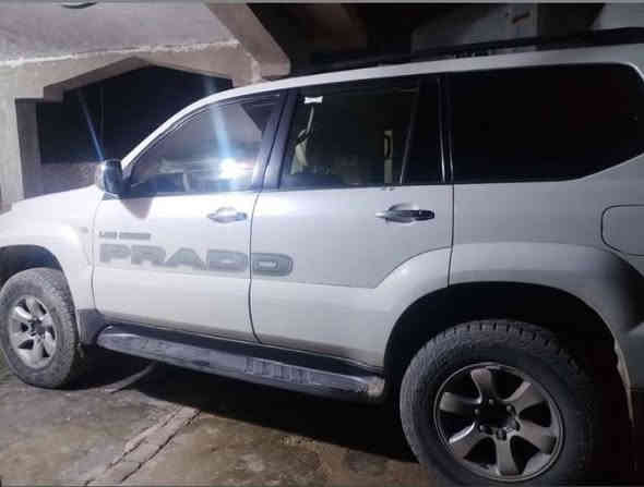 سلام عليكم ورحمة الله وبركاته 
سياره برادو موديل 2007
محرك 6 سلندر ثلث قطع تبريد 7 راكب سياره بيه اثر جراد صبغ لبنيد لغماره من فوك شي بصيط ضربه بل جاملغ سياره نضيفه ول باقي كلشي مابي رقم بغداد لمكان الانبار حديثه بروانه سعر 160رقم الهاتف ***********
