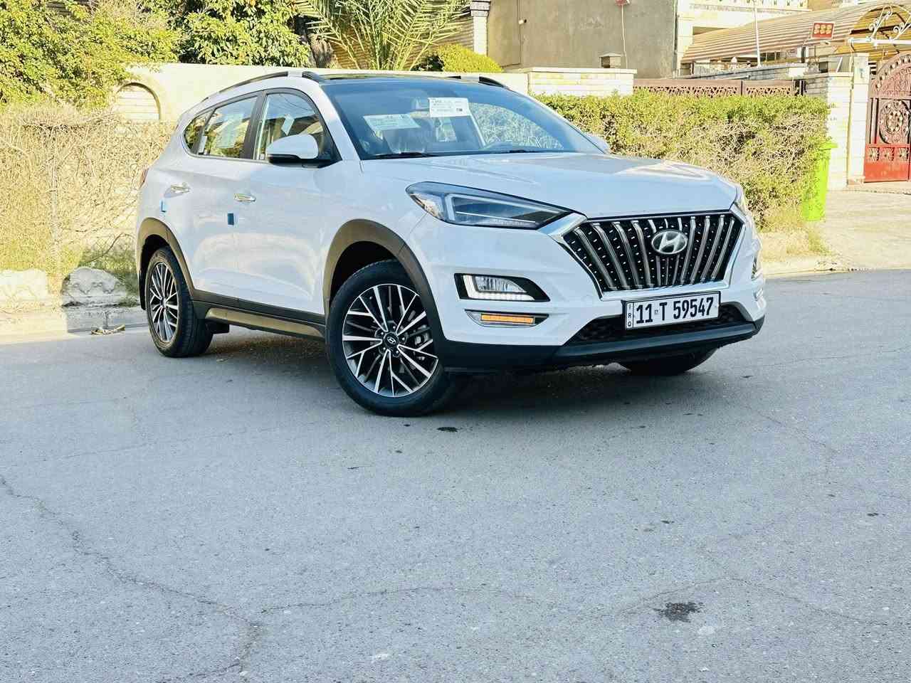 السلام عليكم  
توسان 2020(خليجي ) . شركت كاصد باب الاول 

خمس عدسات 

للبيع  

المحرك : 2.0

الرقم بغداد بأسمي 

المواصفات 

•دخول ذكي(بصمة)

•شاشة كبيرة اصلية +كاميرا اصلية 

•مصابيح امامية زنون مع LED 

•مصابيح خلفية LED

•مقاعد امامية كهرباء عدد2

•محدد سرعة

•فول تحكم ستيرن

•سايد بريك بل ارجل 

•اوتو هولد

•شحن وايرليس

خمس عدسات 

•مري كهرباء

•مود درايف

•تبريد امامي خلفي

•ماشيه70الف شرط فحص سبير منزل جديده معنه كلامه 

سياره مكفولة كفاله عامه

السعر السياره 213 وبيه مجال حك جيتك 

 

للاستفسار الاتصال على الرقم 

عنون بغداد بحي اور 

***********
