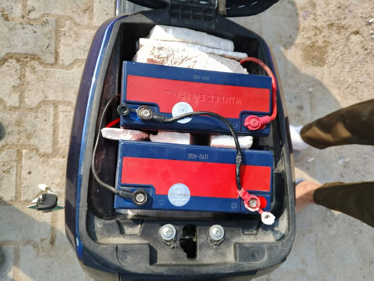 سلام عليكم دراجه شحن نوع R9 2025
بطارياته 5 موديل 2026 بحاله ممتازه 32 امبير
كامل ملحقات
تجي معاه سويجين وبصمتين وكارت
مكاني بصره  تنومه شارع 34 سعر 400وبي مجال ***********
