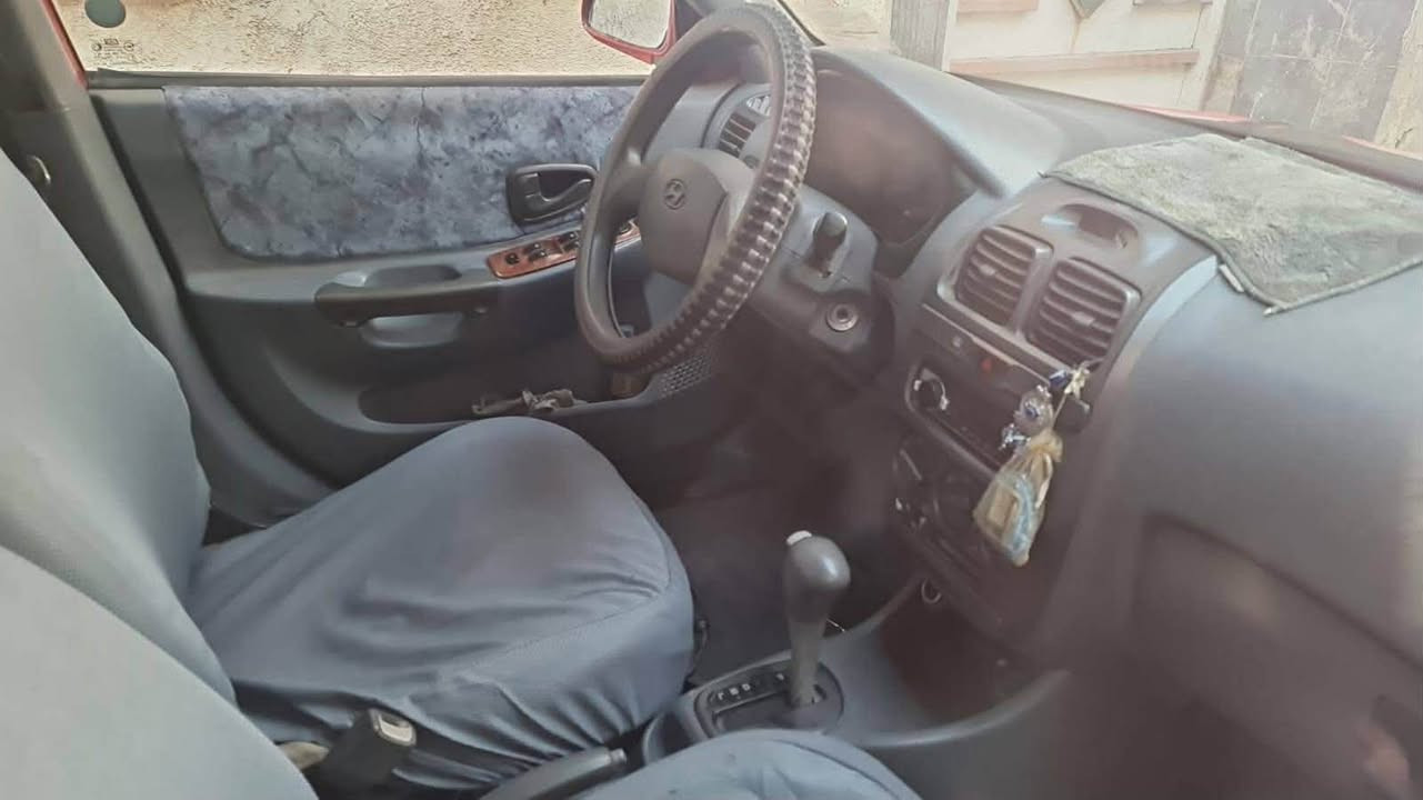 سلام عليكم اكسنت موديل 2000 للبيع او مرارس حسب لقناعة اي استفسار موجود واتساب ***********
