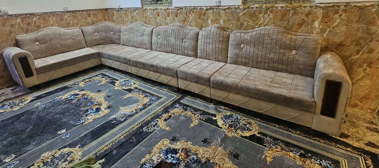 السلام عليكم ديوانين للبيع الرصاصي ١١ مقعد ب٣٠٠ نضيف وضررة رجل وحده سعرها الفين دينار  والبيجي ١٠ مقعد ٣٥٠ عنوان مدينه الصدر


**إذا كنت صاحب هذا الإعلان وتريد حذفه لأي سبب، رجاءا أرسل رسالة إلى الدعم الفني**