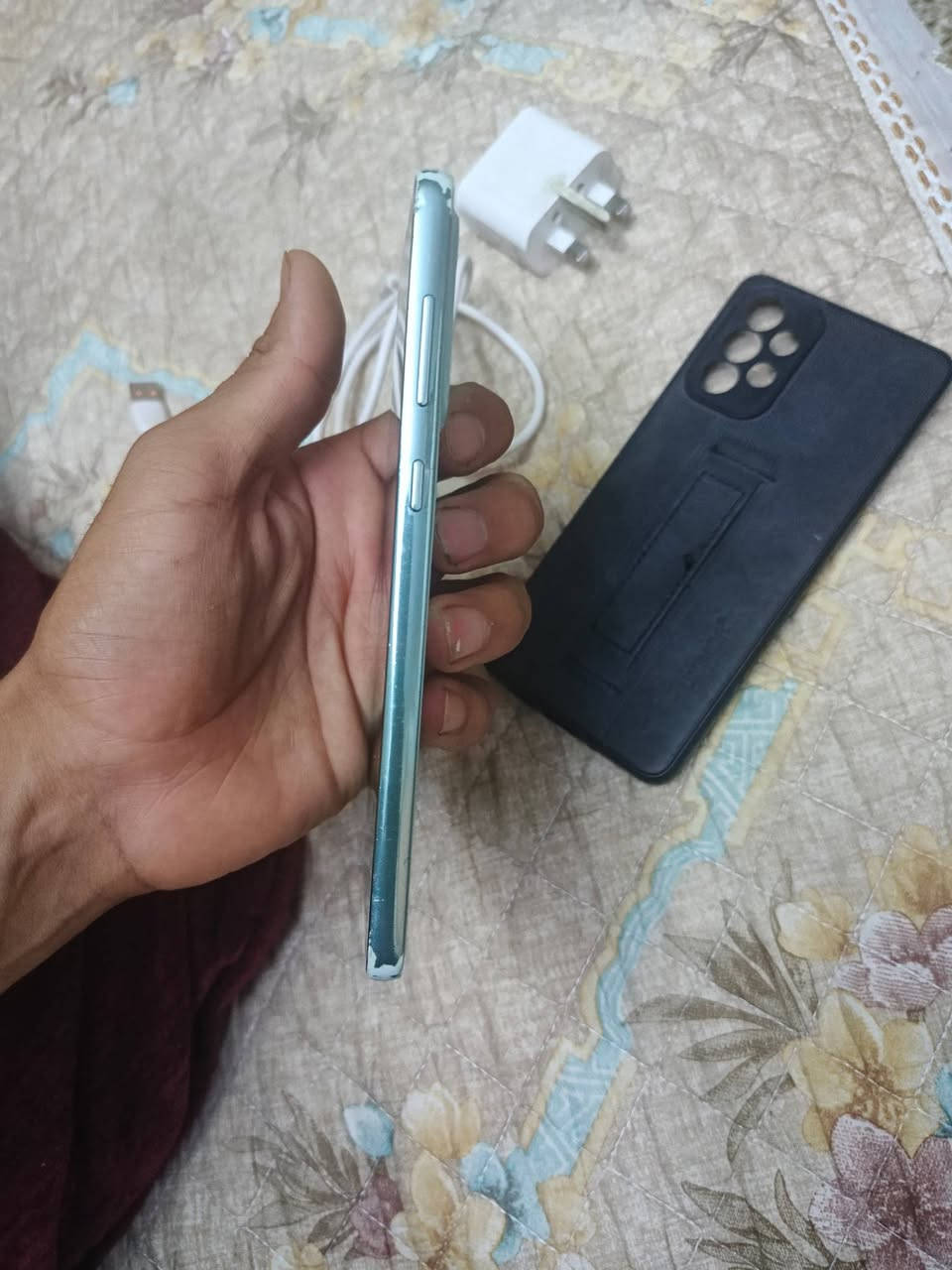 Galaxy A73 5G
ذاكره256. رام 8+8
مكفول من كلشي عل فحص ما داخل تصليح ابدد
شاشه امولد 120هرتز بوبجي 60فريم عل HDR ويا شاحنه وكيبل اصليات وحافظه. 
سعر 250بيع او مراوس العنوان بغداد 
جهاز  بي ضمان سبوع.  

***********.

