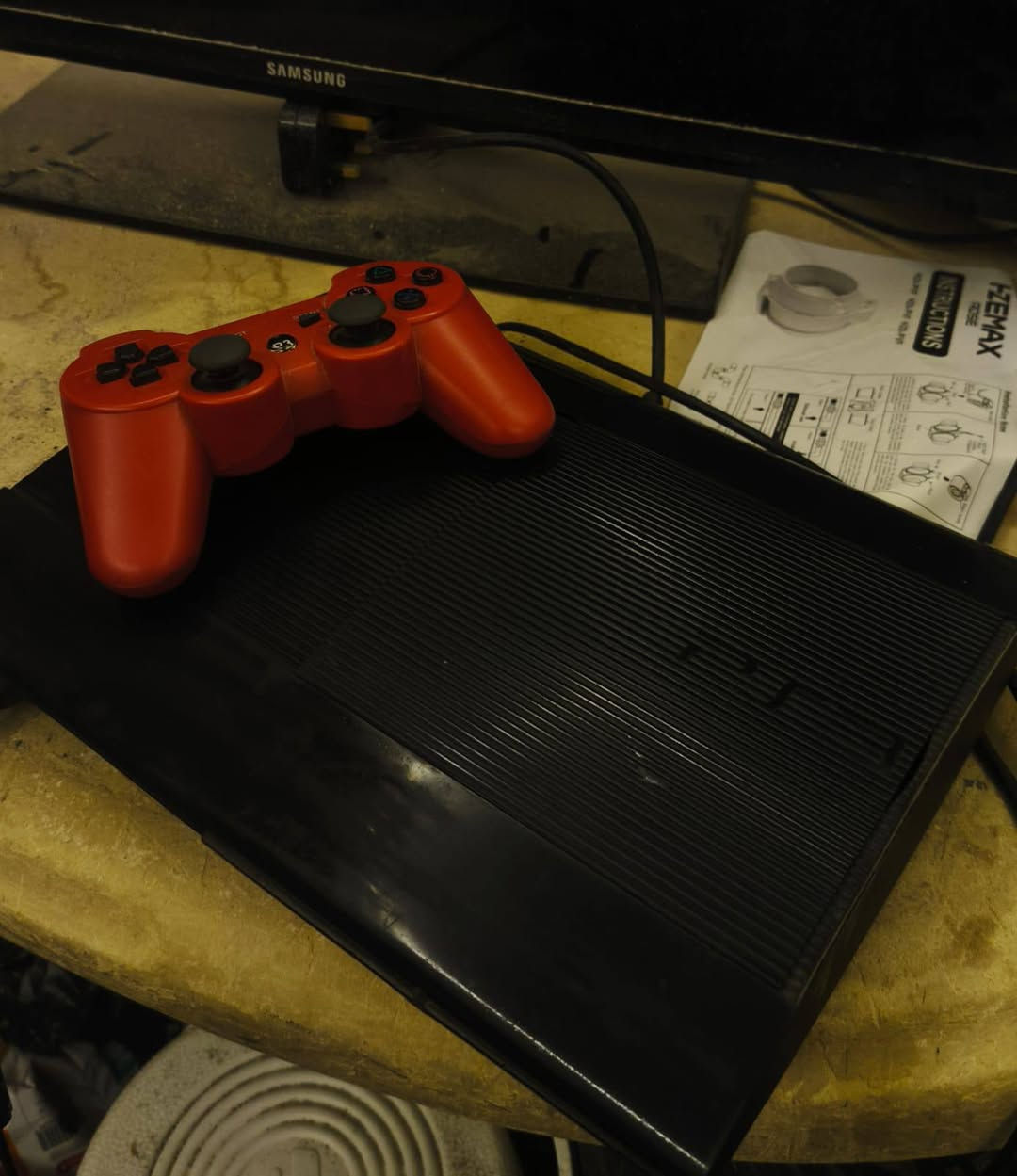 Ps3 سوبر سلم ❤‍🔥
النضافه فول الجهاز ضامه وما مستخدمه هواي 
شرط النضافه وما مفتوح (كامل ملحقات الشركه الاصليه🔌 )  للبيع بسعر 110 وبيه مجال قليل ، مكاني نجف اكو توصيل 🚚الخاص مفتوح / *********** رقمي 📞
