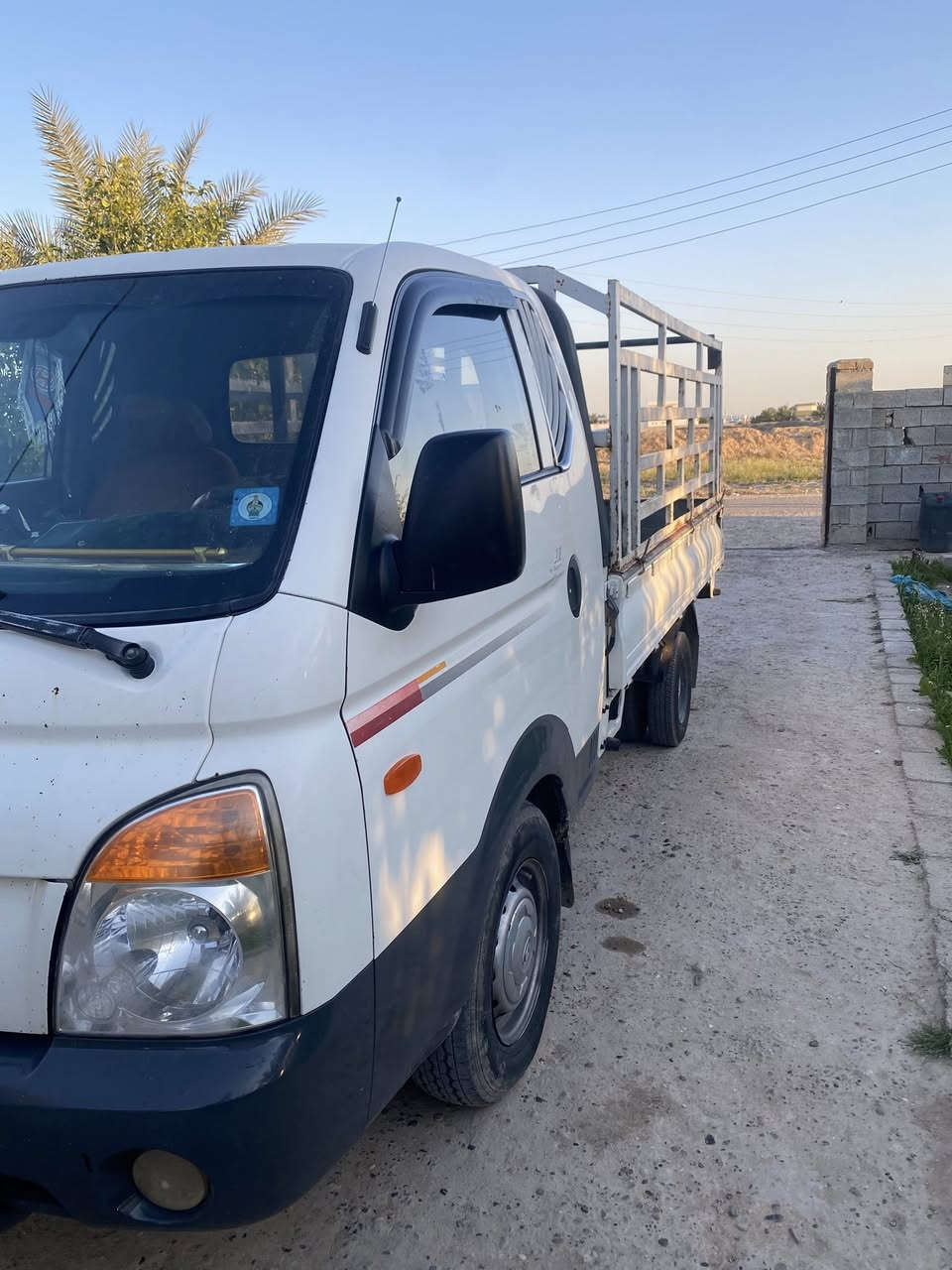 السلام عليكم بورتر البيع 2012 ‏سيارة نظيفة مال جناي  ‭***********
