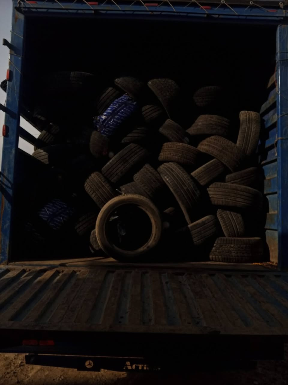 السلام عليكم
تم بعون الله وصول حاوية اطارات بالة وجديدة 

الاحجام 12/13/14/15/16/17/18/19/20/21/22

جميع الاحجام متوفرة جارجر موستنك جكسارة سنتافية برادو اسبورتج سيرنتو تاهو كاديلاك فورد بي ام مارسدس جمسي

جميع الماركات العالمية 

كوري ياباني تايلاندي اندنوسي هندي صيني ماليزي 
وباسعار مناسبة 

العنوان اللطيفية قرب سيد فرج امام دور النفط محلات بيت عنب بنجرجي الاخوين 

***********

***********
