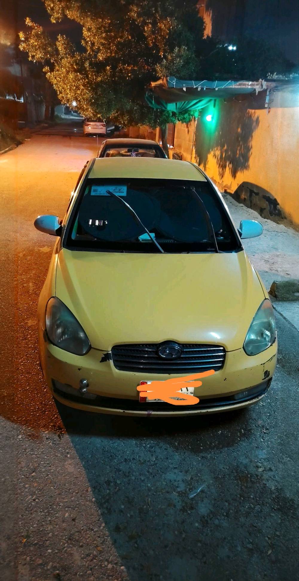 السلام عليكم اكسنت 2008 وارد امريكي محرك 1600 وكير مكفولات صدر جديد السياره بيهه طخه الي طالعه بل صوره اموضحه ول سياره نضيفه  مشروع وطني تحويل ثاني يوم السعر 78 وبيهه مجال *********** بي واتساب للاتصال