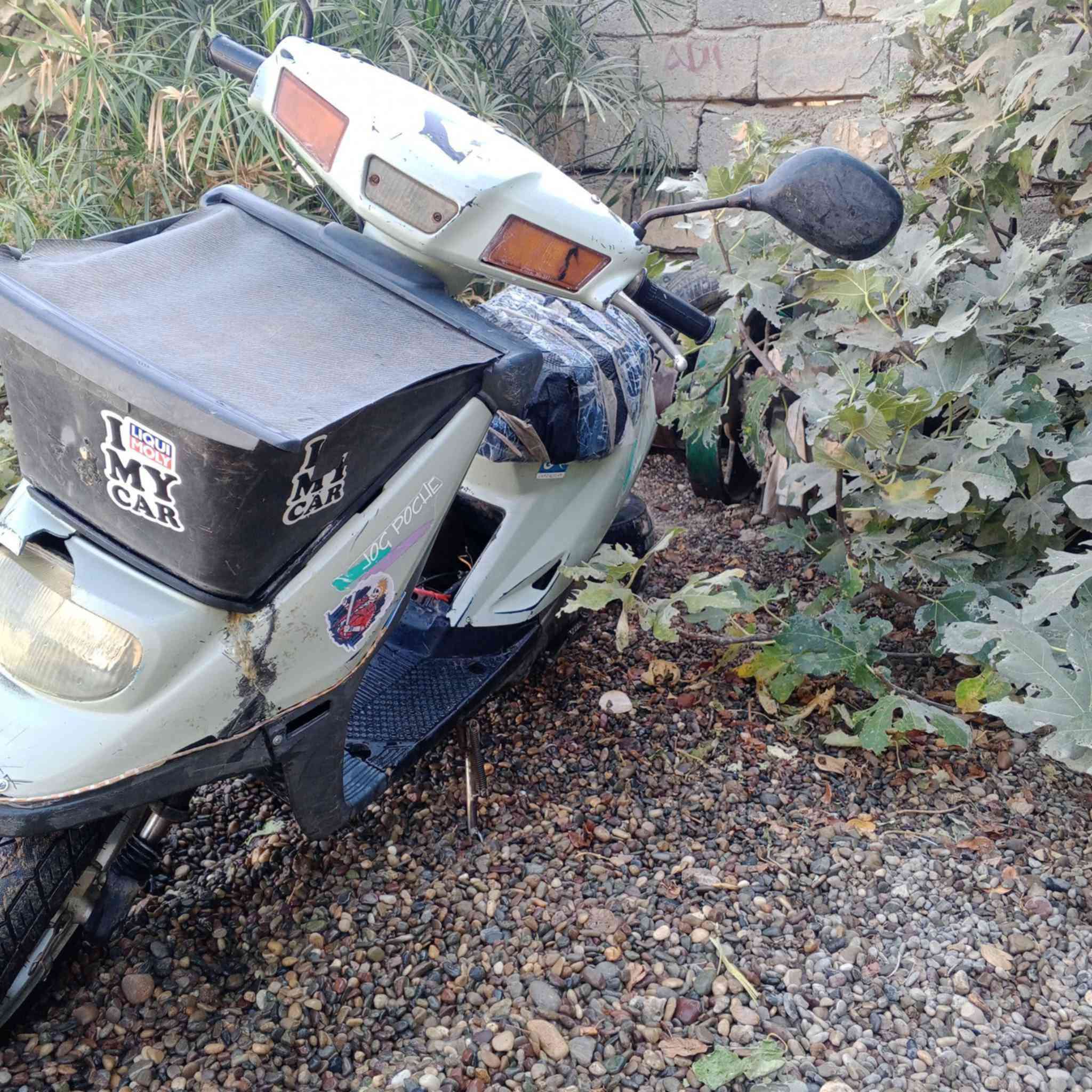 سلام عليكم
زنبور ياماها
محرك مامفتوح شرط
سلف عايزو ربط
دبل شاير شغلات
ضو امامي مابي لازم تشتريلو ضو
//رقم //***********
