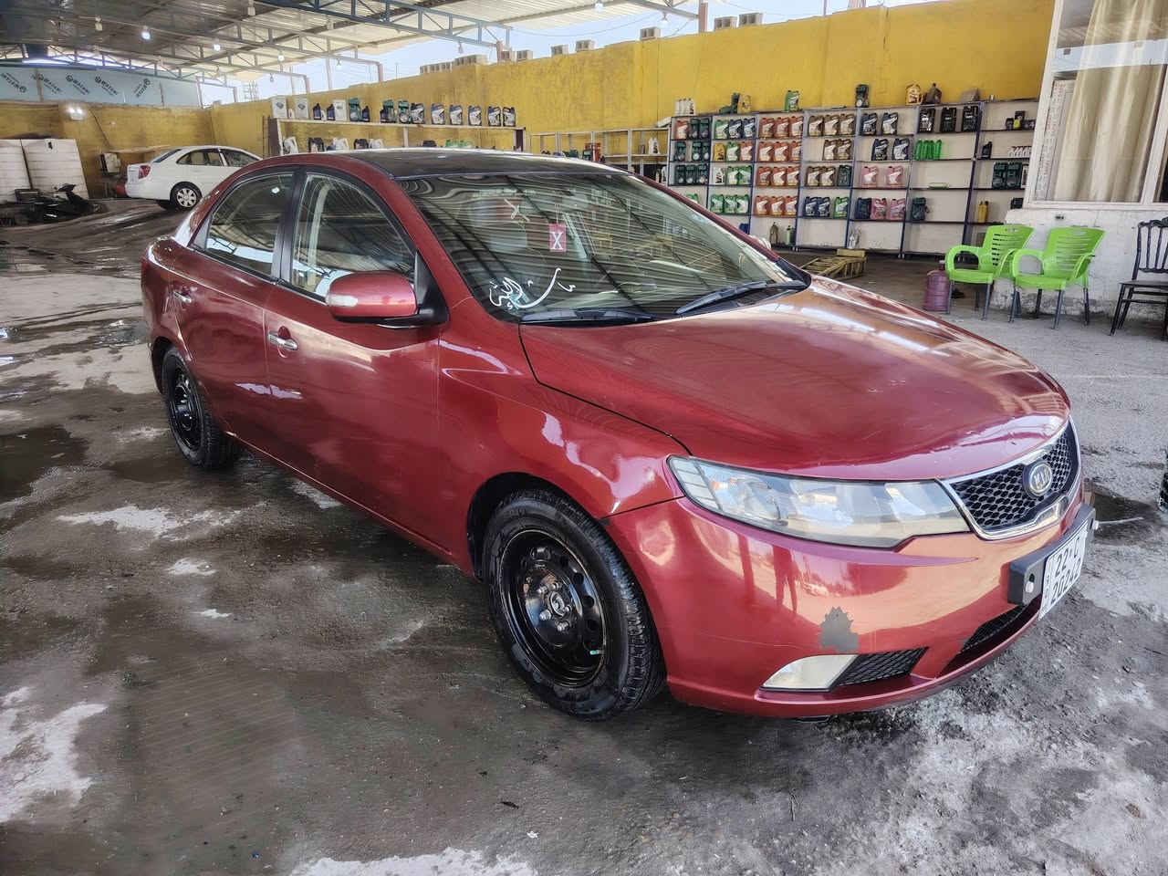 سيراتو موديل 2010 سياره بيهه دحجه من جهه اليسره ورجعيه بارد بدون دواخل بنيد بي معجون بيه خيط بخار بس مايثر والباقي خير من الله عليه تخم تاير تخم مجاول بلكات بخاخات ادامه يعني تحكم ستيرن شاشه 
السعر82 وبيهه مجال للطيبين 
*********** غير متواجد على الفيس
