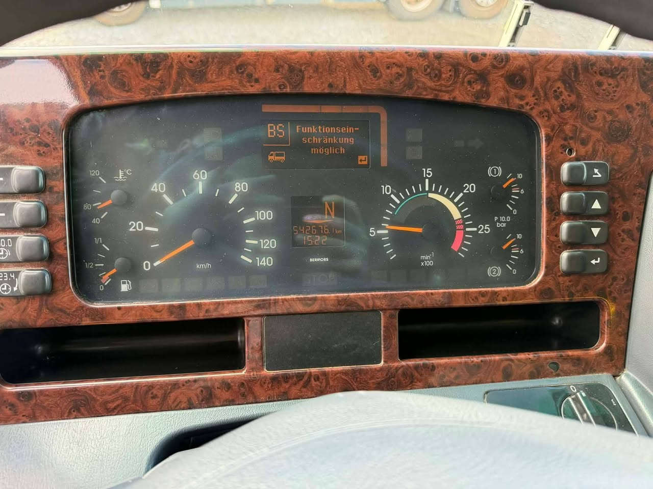 مرسيدس بنز 4148
٨سلندر 
موديل 2003
شيال مجموعه جي اف 
كير كهربائي كلاج 
بودي ٢٠متر 
السعر ٤٠الف دولار شامل الكمرك والشحن السياره تدخل كتاب شركه 
مدة الوصول ٢٠يوم بعد الاتفاق


**إذا كنت صاحب هذا الإعلان وتريد حذفه لأي سبب، رجاءا أرسل رسالة إلى الدعم الفني**