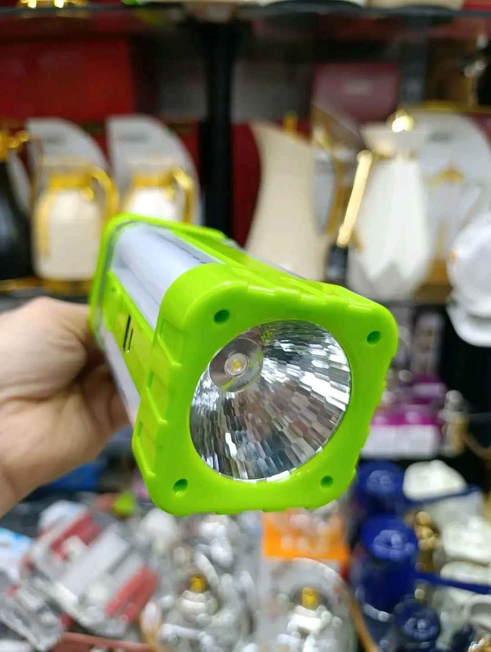 🏕️🔦 مصباح تخييم متعدد الاستخدامات يشتغل كمصباح مخيم ومصباح يدوي بجهاز واحد عملي ✨

إضاءة LED قوية مع عمل يصل حتى 12 ساعة 🔋
مزود بلوحة شمسية للشحن وخطاف للتعليق داخل الخيمة ⛺

خفيف وسهل الحمل… مثالي للتخييم والسفر وانقطاع الكهرباء 🌙
يوجد خدمة توصيل لجميع المحافظات بغداد, العراق


**إذا كنت صاحب هذا الإعلان وتريد حذفه لأي سبب، رجاءا أرسل رسالة إلى الدعم الفني**