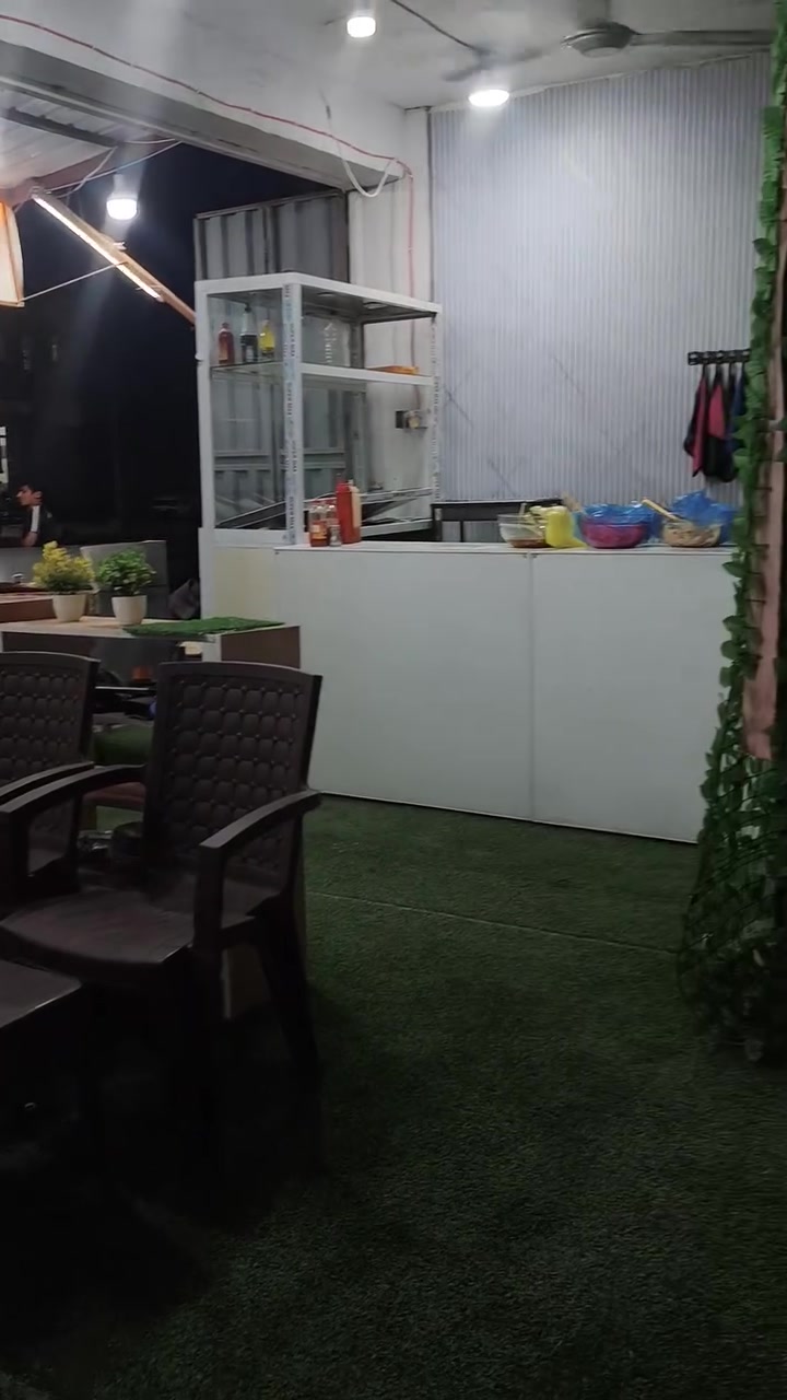 السلام عليكم 
مطعم مأكولات سريعه و فطور صباحي للبيع بسعر مناسب موقعه كربلاء حي العسكري 
***********
