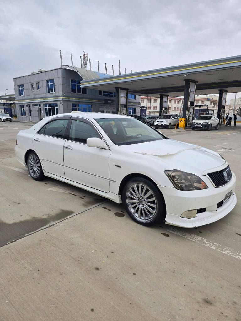 شاهینەی بڕاوە
2006سپۆڕت
180سپی بێ بۆیاخ
گێر گەورەی مەکینە بچوک 
سێ دووگمە و ناو ڕەساسی 
گێڕ و مەکینە و دەعم و لێدران شانسی و هەموو گیانی بەشەرت
سعری 46 گەڵا
***********
*********** السليمانية, العراق
