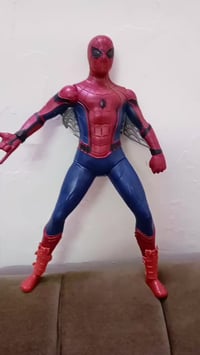 سبايدرمان • طيار تفاعلي • رجليه مكسورين