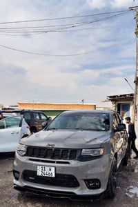 Jeep srt  6400 2021  وارد كندي كلين تايتل بيها بارد بالباب فقط  75,000...