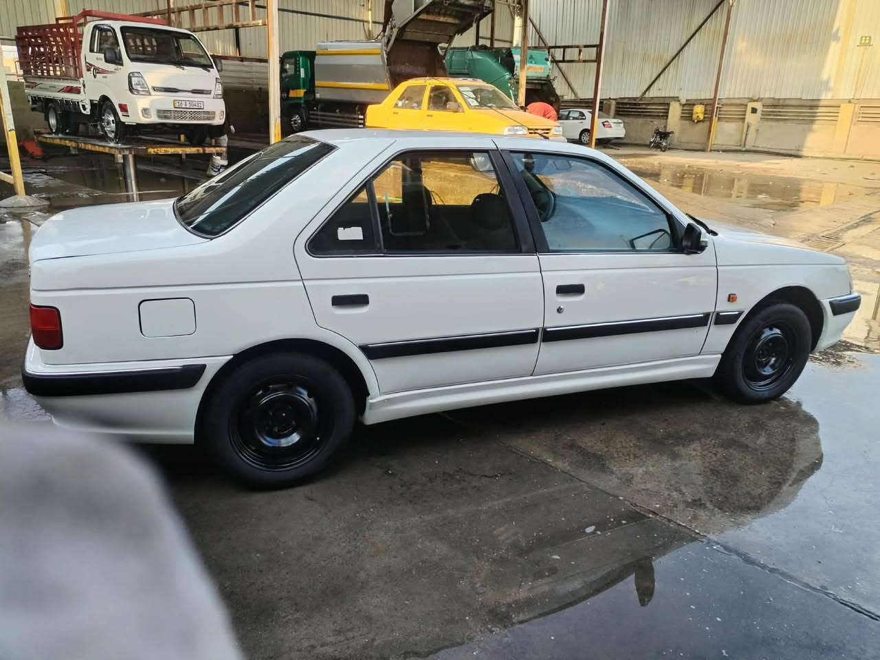 سلام عليكم بارض 2012 السياره كفاله عامه من ضربه أو تبديل مكينه كير حداديه تبريد تخم تاير رقم ذي قار مكاني الديوانية 
***********
