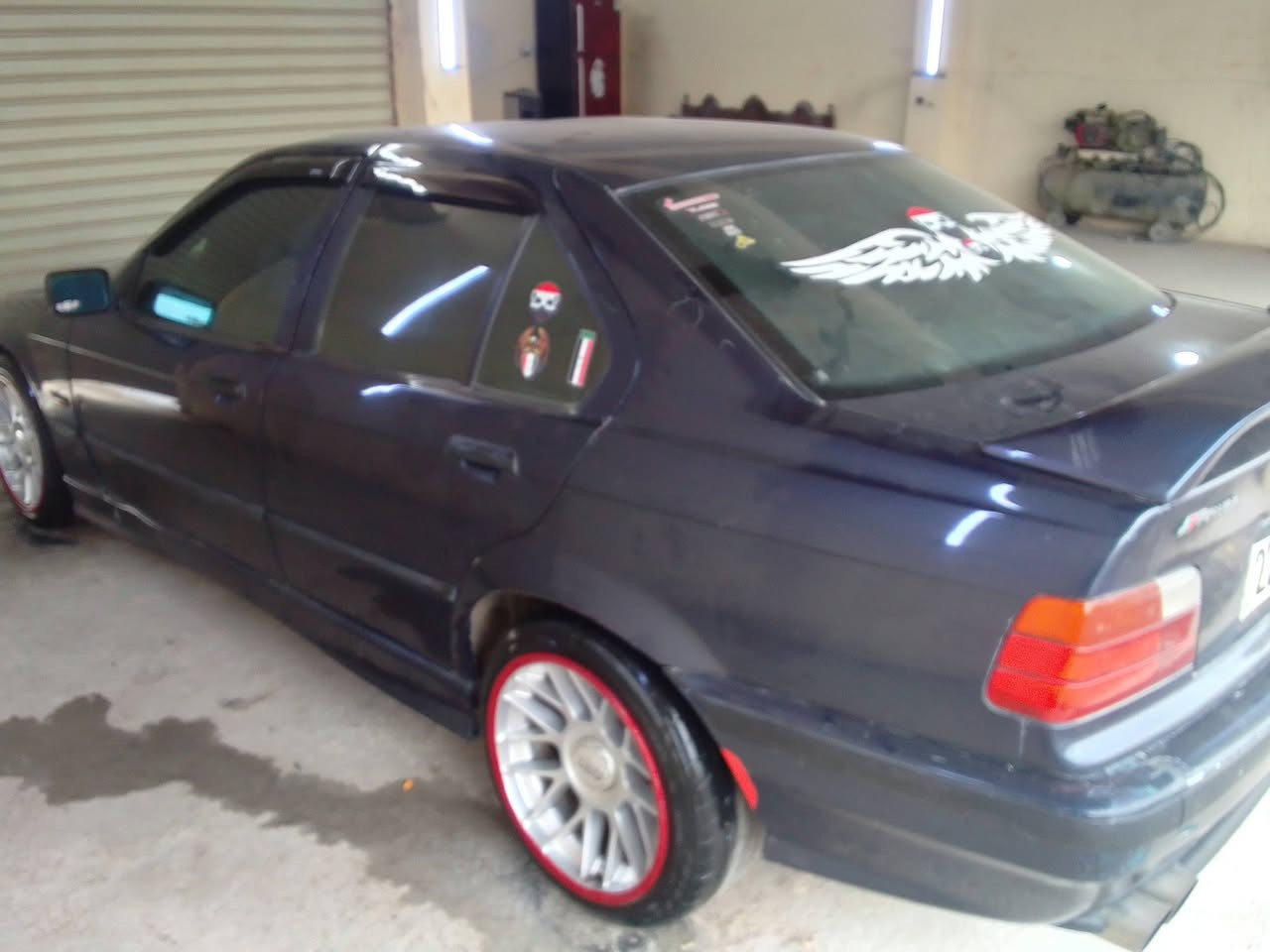 سلام عليكم بي ام e36اي نقص مابيه كيرعادي نمره طويله مكينه ابلادي كبس فانوس رقم اربيل بسمي مكاني بعقوبه امراوس اب موستنك *********** واتساب موجود
