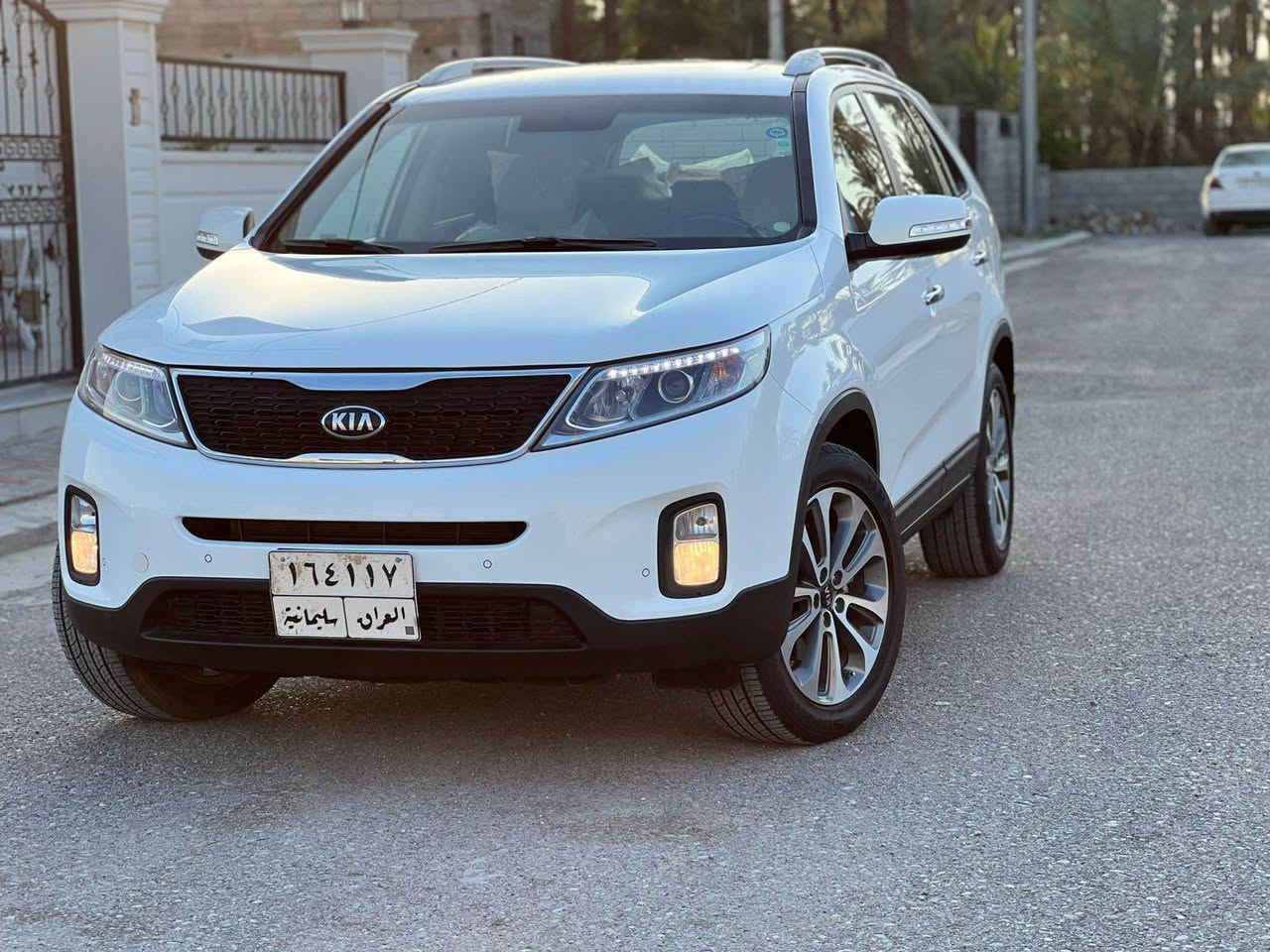 #سلام عليكم….
للبيع كيا سورنتو 2014 خليجي
شركة البخيت سيارة من 2014ايد وحدة
مكفولة كفالة عامة من صبغ والحادث
وبارد وشخط والسونار موجود
ماشيه 112 الف حقيقي 
رقم سليمانيه
محرك 4 سلندر 2400 دوش مفتوح

🔰 🔰 السعر 177$$ 🔰 🔰
📞***********
العنوان ديالى/خانقين

مواصفات فول بس بدون وبانوراما
بصمه تشغيل 
بصمة بيبان
بصمة صندوق
لد أمامي 
لد خلفي
حساس امامي 
حسلس خلفي
كشن كهرباء
داخل صاج
استيرن صاج 
بلوتوث
بردات بلادي
7 راكب 
3 قطع تبريد 
تحكم ستيرن 4 جهات 
مانع انزلاق 
مري شفط 
اشاير مري
كاميرا بلاد وشاشة بدشبول
ويل كب 19
علما سيارة جديده مابيها نقص خناقين, ديالى
