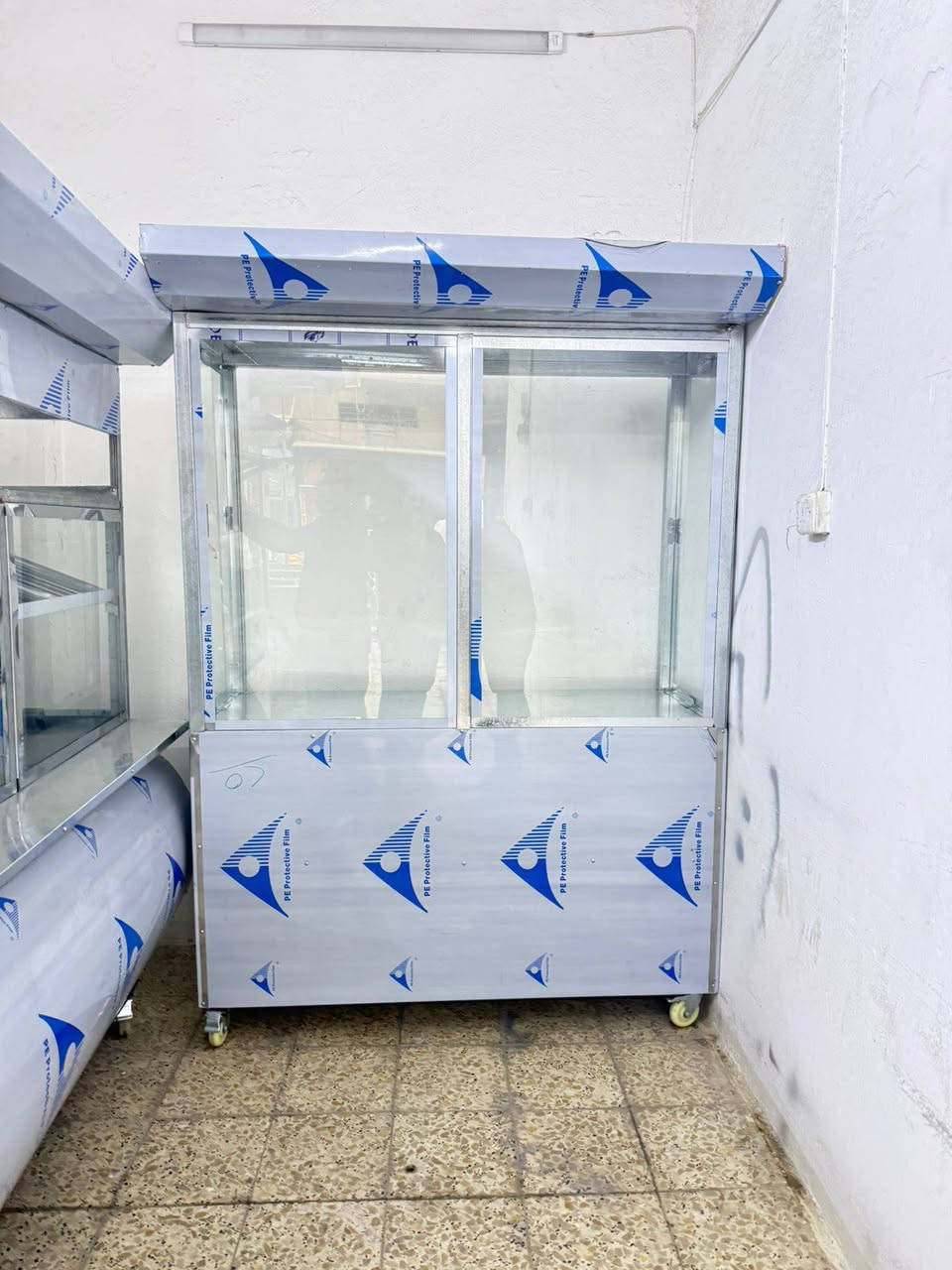 مناقل كباب وعارظات لحوم للحجز والاستفسار ***********
