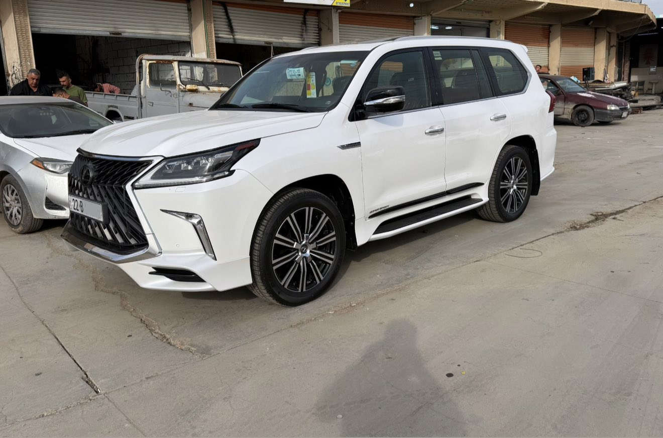 ﷽
‏‎سلام عليكم 
 للبيع 💵
الفخامه والجمال بسياره وحده
‏LEXSES _ LX _570 _2019 brem
لكزس 2019  فول مواصفات 1/1 
رقم اربيل
‏SPORT /Sفول مواصفات محرك5700
ملاحظه( السيارة مكفوله كفاله عامه ♥️ 
نظيفة بمعني الكلمة حتا دعاميات بشرط 
(السبير مانزل )
والعدة غير مستخدمة
  وشرط الفحص 
گير و محرك بشرط كفاله 
________👇🏻المـواصـفـات 👇🏻___________ 
داخل احمر المرغوب  ♥️
حساسات امامي خلفي 
كامرات 360 امامي وخلفي وجانبيات 4 كامرات 
مري شفط ونظام ترحيب 
تبريد ب الكشنات
باب خلفية كهرباء وشفط 
لايتات دبل عدسة + LED
جميع الكشنات كهرباء
تدفئة + تبريد 
زنون بلادي
    جكات 
فتحة   ثلاجة 
نظام اقتصادي بانزين ECONOMY 
بلوتوث وتليفون ونضام الملاحة
ونظام تثبيت السرعة التكيفي المزود، ونظام صوت Mark Levinson مع 21 سماعة.
ومقاعد قابلة للتدفئة والتهوية
شاشات عدد 3
نظام مانع الانزلاق
نظام نزول المنحدرات 
اشارة في المرايا الجانبية
مخرج منفذ الطاقة ⚡
‏  Bluetooth / USB
بردات أبواب خلفية  
شاحن هاتف Wairlees
ستيرن كهرباء + خزن ستيرن + خزن كشنات
وبعد بيهة هواية مواصفات 
جديدة جدا  واستعمال نظيف جداً 
بالعافية ع تكون من نصيبة يستاهله
              
*********** الاستفسار
