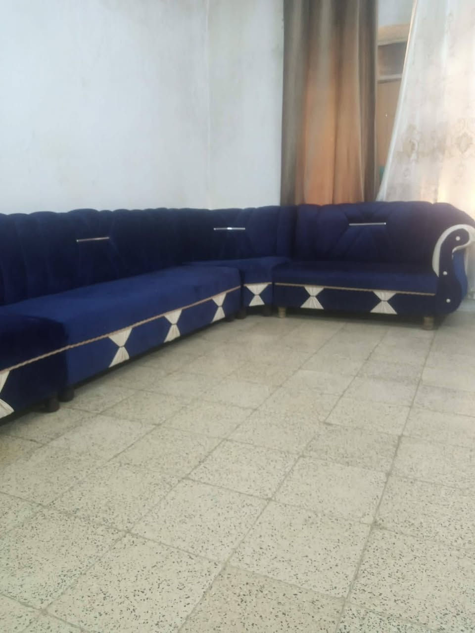 ديوان خشب عراقي دوشمة جديده  7 امتار السعر خاص تواصل💯✨  العنوان موصل حي عدن الايسر


**إذا كنت صاحب هذا الإعلان وتريد حذفه لأي سبب، رجاءا أرسل رسالة إلى الدعم الفني**