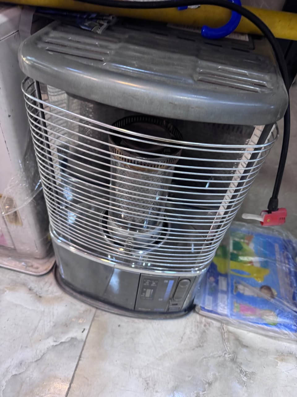 صوبات باله نفطيه 
السعر ٥٠ الف 
العنوان كوت الحيدريه مقابل حديقه الكاردن ستي
*********** دهل اوران, واسط
