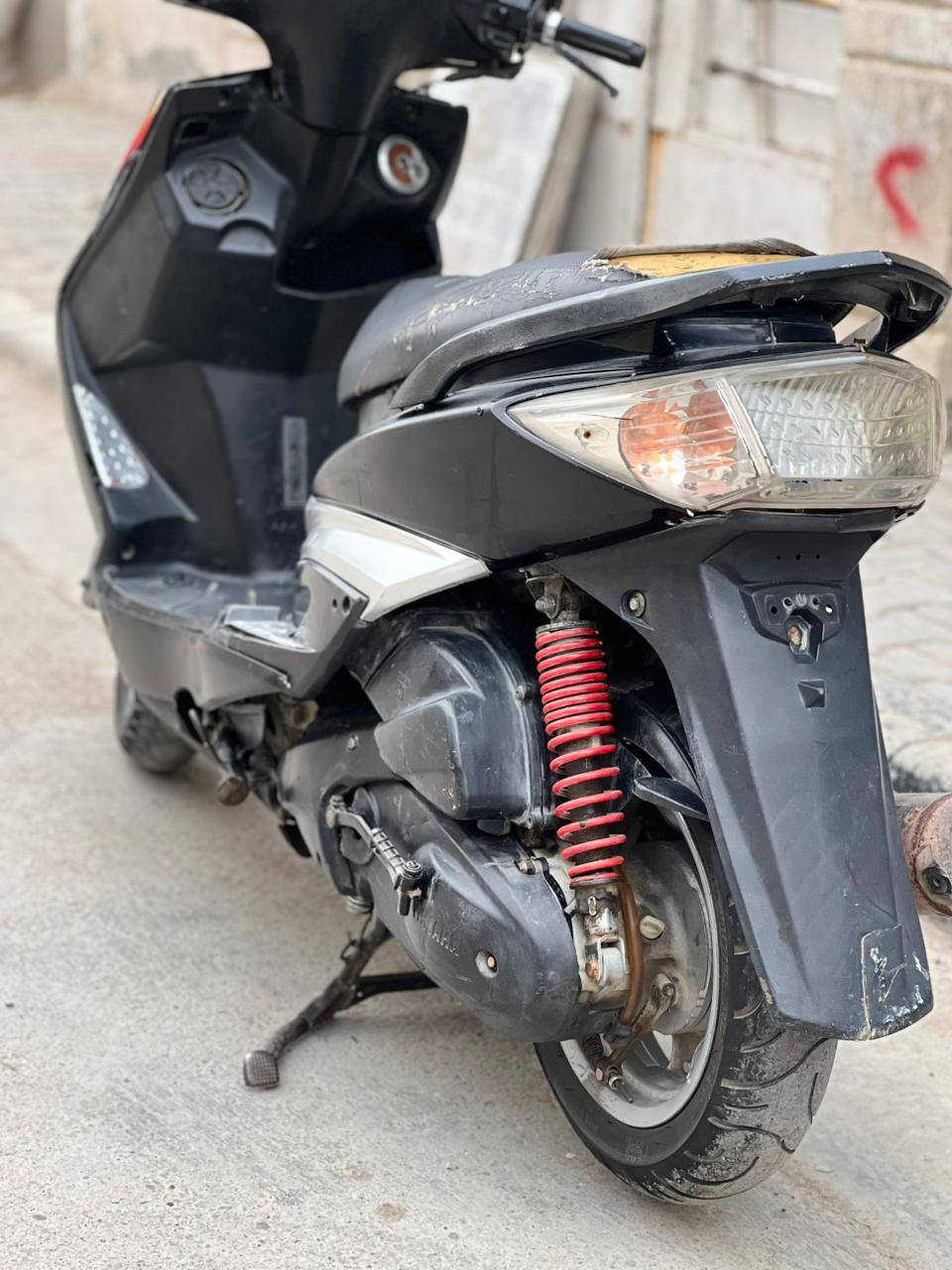 سلام عليكم
سكنس فحل ياباني دراجة نضيفة مكينه خرسة ناعمة كلش لا تنقيص لا تبخير كهربائيات كلهة شغالة زوج تايرات جدد السعر 600 بيهة مجال قليل مكاني بغداد الحسينية مال راشدية *********** واتساب
