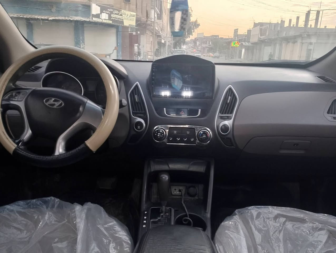 السلام عليكم
توكسن 🚙 موديل 2011
رقم أربيل جديد 👋 سنويه وهزه جديده 
بدون كاربون بانزين ⛽ شرط التحويل 🚦 فقط 
محرك وكير شرط 👋 
تبريد ثلج 🥶 مكيف الهواء 
طخم تاير طخم امامي خلفي جديد 👋 
📢 ظررها جاملغ خلفي صبغ والتكم بخ فقط وبدون دواخل شرط وكدام العين 👀 
🛑#السعر 115$💸 واذا عندك سياره مراواس هم استقبل الشراي يتصل *********** موصل جانب الايمن
