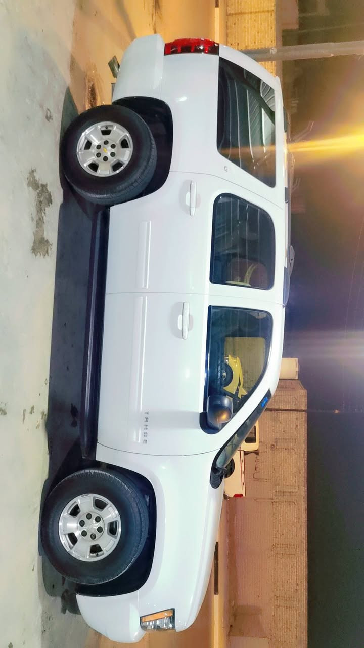 سلام عليكم تاهو مديل 2014 خليجي فول مواصفات LT كير ومحرك وحداديه من كلشي جاهزه داخل بيجي فوول للأخير رقم انكليزي باسمي سنويه جديده 2030 تنتهي السياره كفاله عامه من الدعاميه للدعاميه مال بيت  السعر 290 وبيها مجال رقم الهاتف *********** واثير *********** مكان السياره البصرة قضاء المدينة
