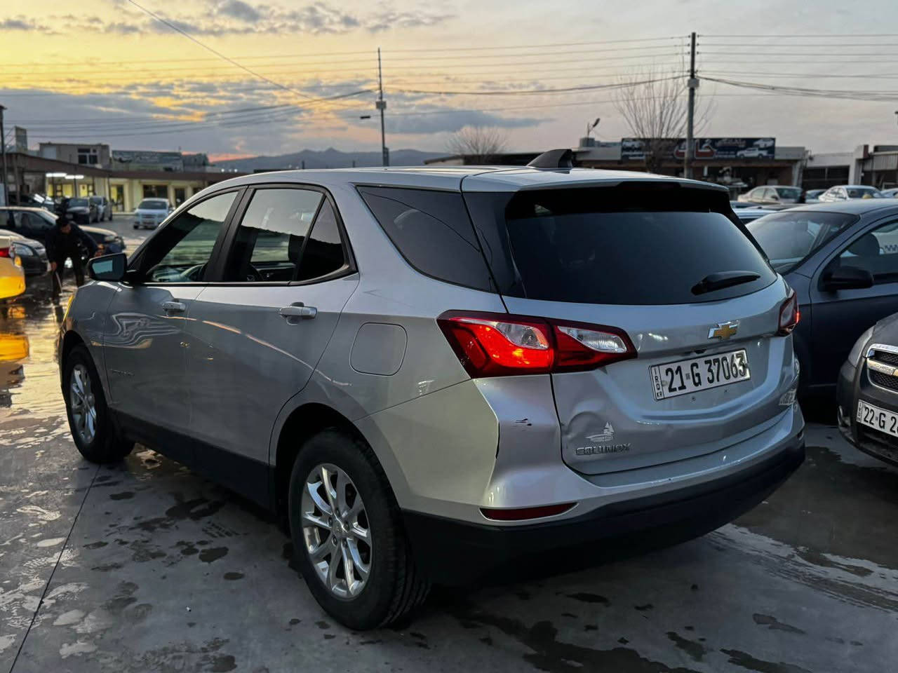 Chevorlet Equinox Lt 2020 🚘
‎شيفرولية اكينوكس التي  بيع والمراو٢٠٢٠

‎بنسبة ضرر ٢ قطعة سبوغ بدون دواخل  (بونيت جاملغ- ص ⚠️
‎ ٩٠
 الف ميل ماشية

‎مواصفات Lt  🎖️
‎بصمة و، رادار و حساس،، شاشة و كاميرة، بريك بصمة و اوتو هولد، ويل كروم و لايت Led و تبريد مركزي، ابل كاربلاي، بعد....

‎كير محرك تبريد 💯
‎حجر و راديتر و رادارات شركة 💯
‎بدون مصرف جاهز 💯

‎سيارة نظافة 💯
‎غرامات و تحويل بشرط ⚠️

‎سعر 🔥 1٤٠ و مجال مكان سيمانيه 
*********** السليمانية, العراق
