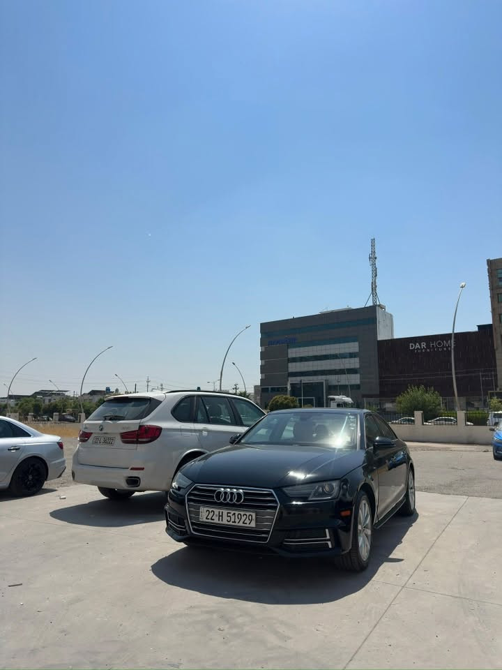 Audi A4
2018 

ماشية ٢٠١ الف 

مسبوغ بس باب 

سياره كلش نضيفه 

كير ،معرك، كهربائيات ، رادارات كلها بشرط 

***********
***********
