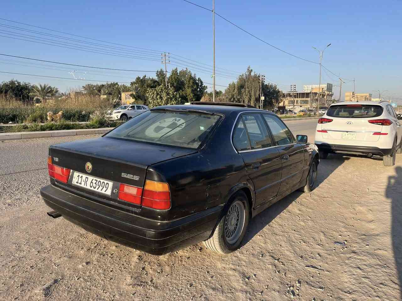 السلام عليكم
BMW 525   موديل 1991 اصل بليته 
بيه مكينه 20 مسكر فانوس 
رقم بغداد جديد 
بدون حادث 
جاهزه 
مكان بابل  شارع كورنيش 
الرقم *********** 
السعر 55 وبيه مجال
