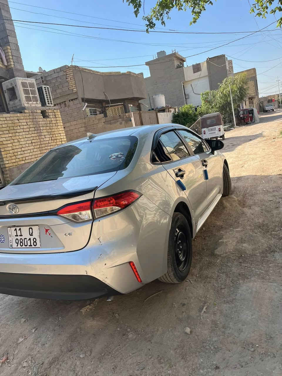 كورلا وارد امريكي ياباني بانزين 
موديل 24 
ماشيه 43 ميل 
محرك 2000 دوش 
بسمي رقم وهزه جديد  
بيها قطعه وحده صبغ جاملغ خلفي وتبديل بابتين نفس صفحه سياره احلا من صور 
اي نقص مابيها محرك كير ع وضع شركه 
اسعر 157ورقه 
 تواصل ع رقم 
***********
